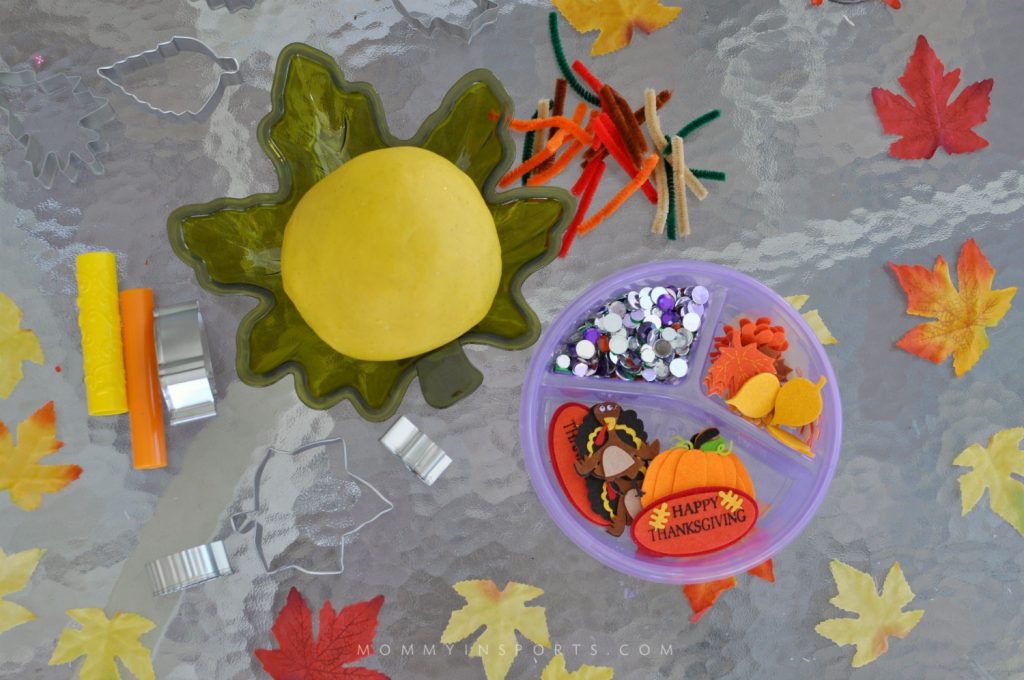 Looking for a fun activity for the kids while you cook on Thanksgiving? Try making this fun Thanksgiving Play dough recipe! Make it the day before and watch them create!