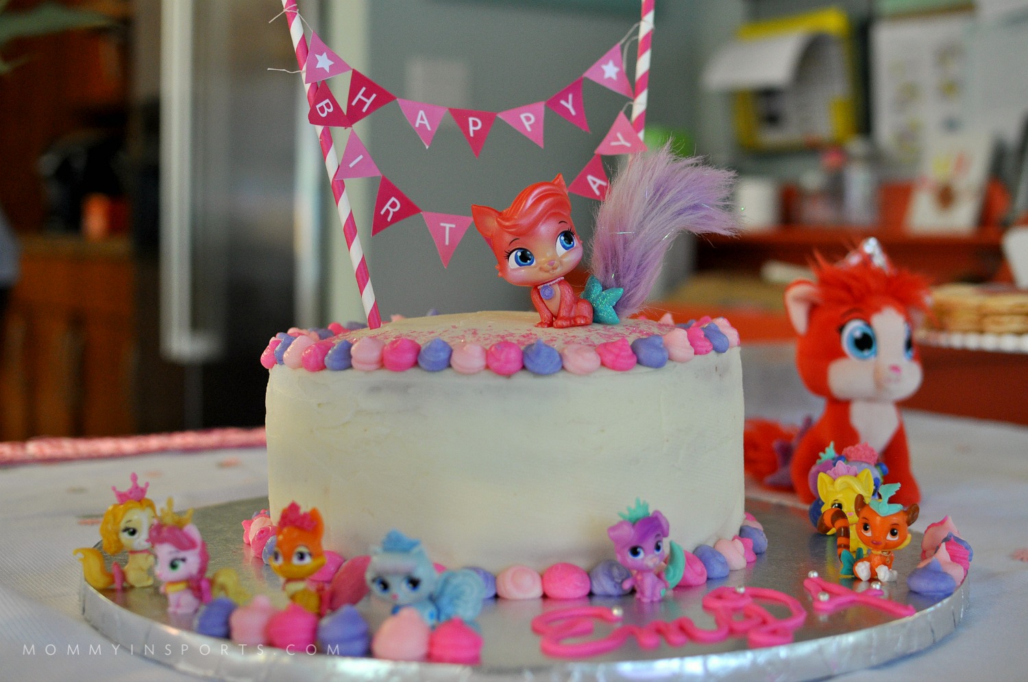 Palace Pets Birthday Cake Horiz