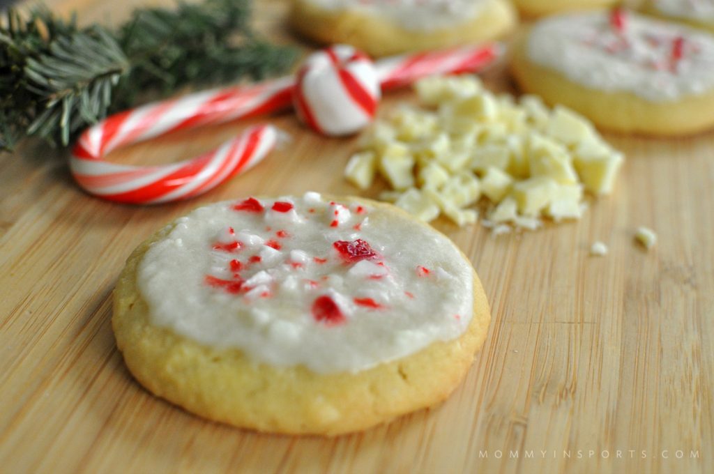 Looking for a twist on traditional Christmas cookies? Try these delicious White Chocolate Peppermint Pudding Cookies!