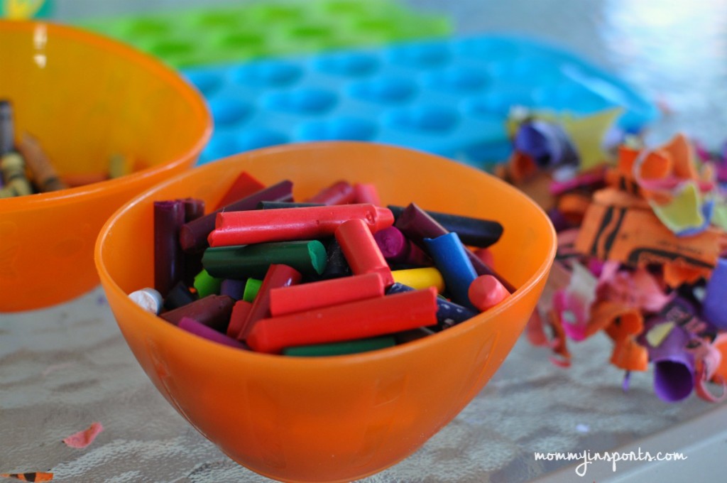 Easy DIY party favors: Fun Shape Crayons from Silicone Molds! 🖍 #birt