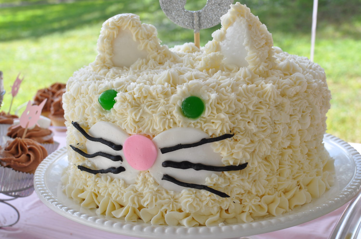 How to Throw A Killer Kitty Cat Birthday Party - Kristen Hewitt