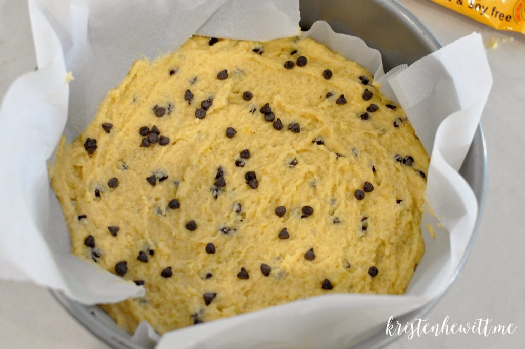 Looking for a new paleo scones recipe? Try these paleo banana chocolate chip scones. They are so easy to make and a delicious treat for breakfast!